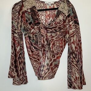 2 for $40 Forever 21 Tie Up Flare Arm Top​